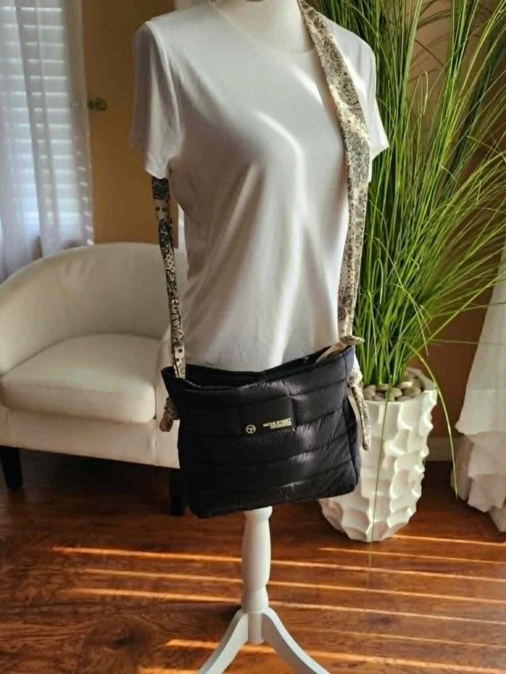 Niche Street Quilted Puffer Crossbody Bag Black Paisley Print